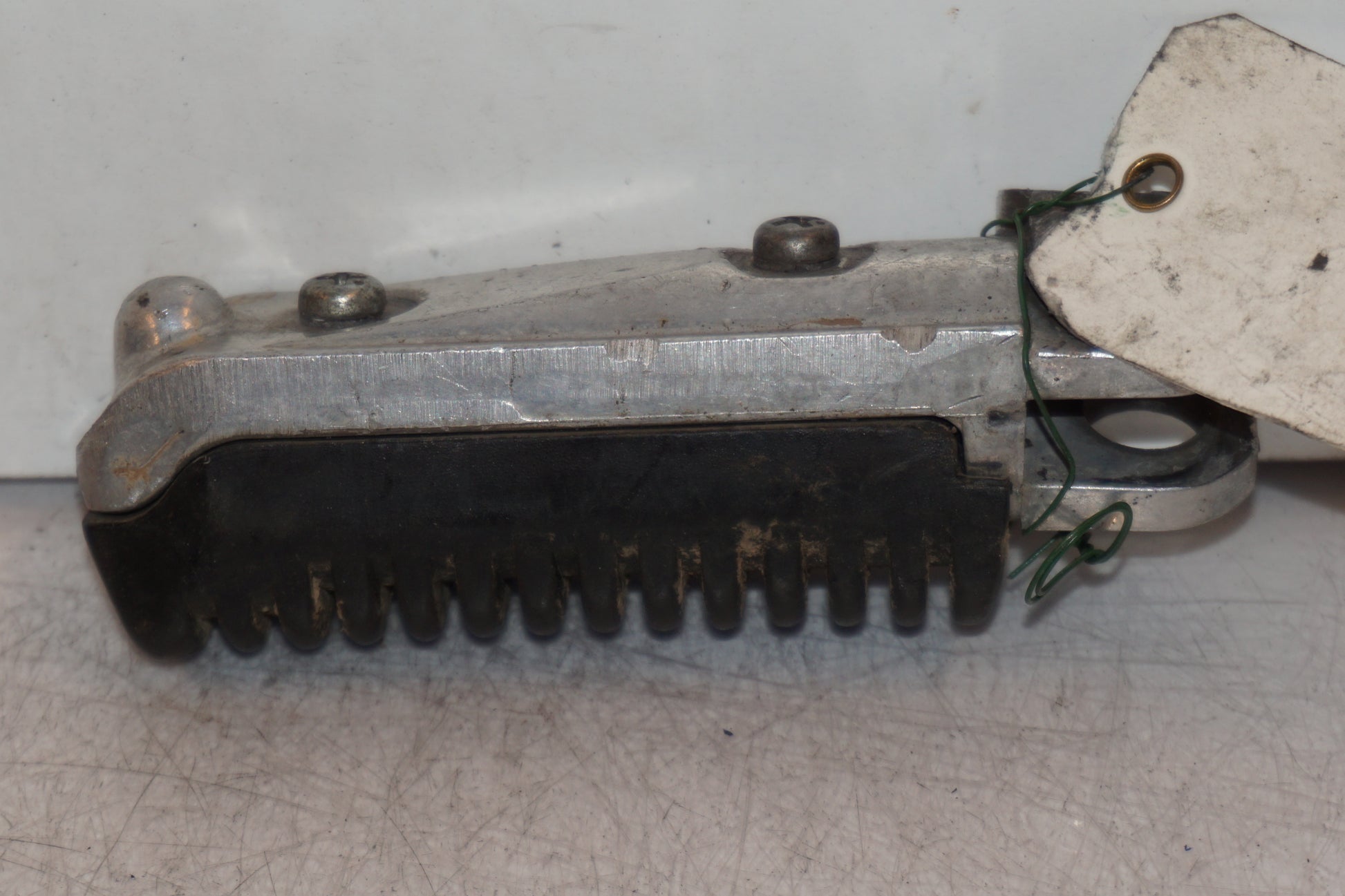 Höger sida på Fotpinne från en Suzuki GSX-R 1100 -1989 motorcykel.