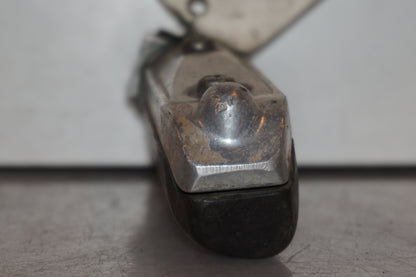 Vänster sida på Fotpinne från en Suzuki GSX-R 1100 -1989 motorcykel.