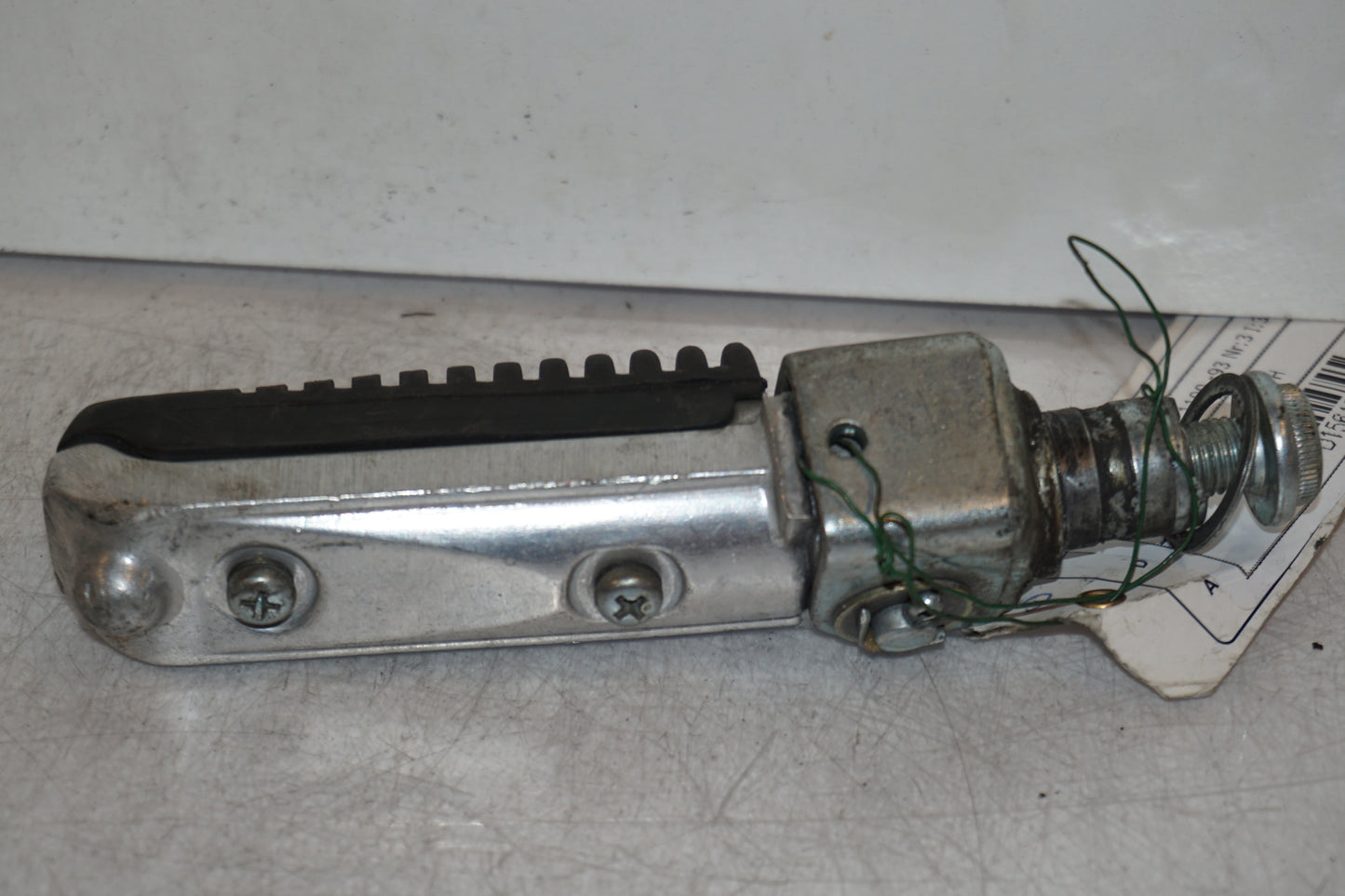 Baksidan på Fotpinne från en Suzuki GSX-R 1100 -1993 motorcykel.