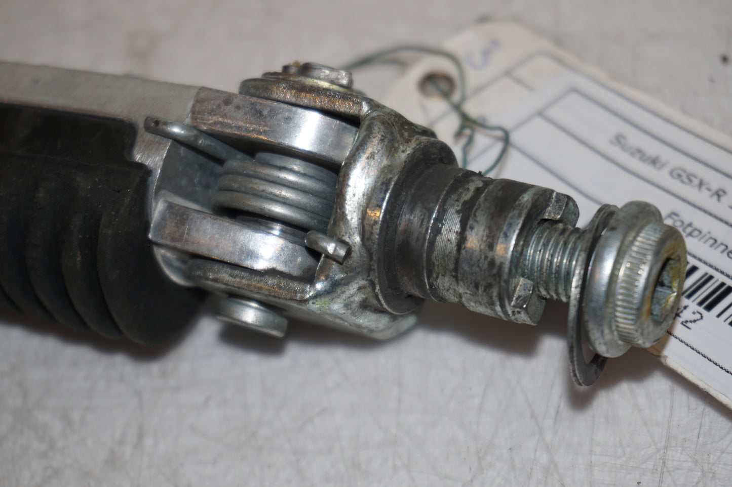 Extrabild1 på Fotpinne från en Suzuki GSX-R 1100 -1993 motorcykel.