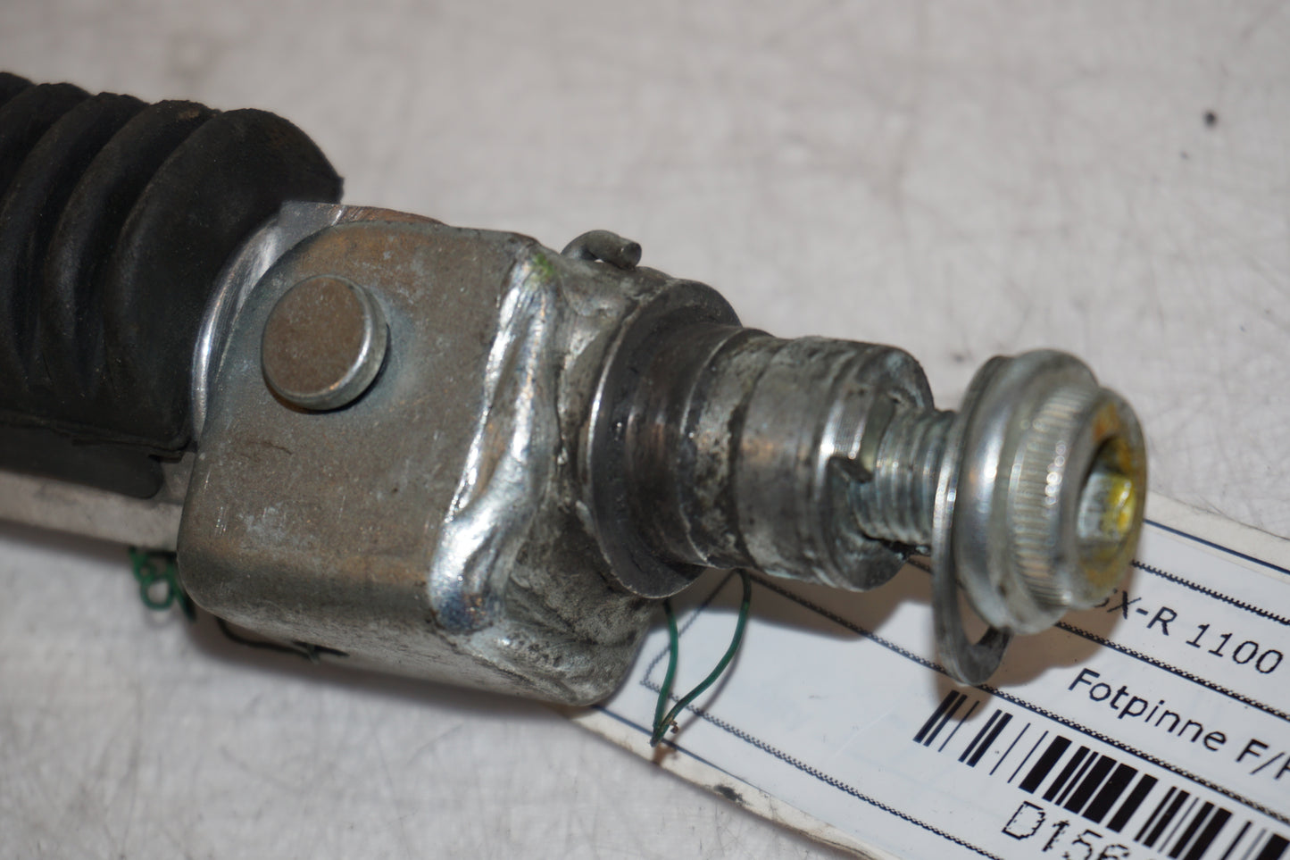 Extrabild2 på Fotpinne från en Suzuki GSX-R 1100 -1993 motorcykel.