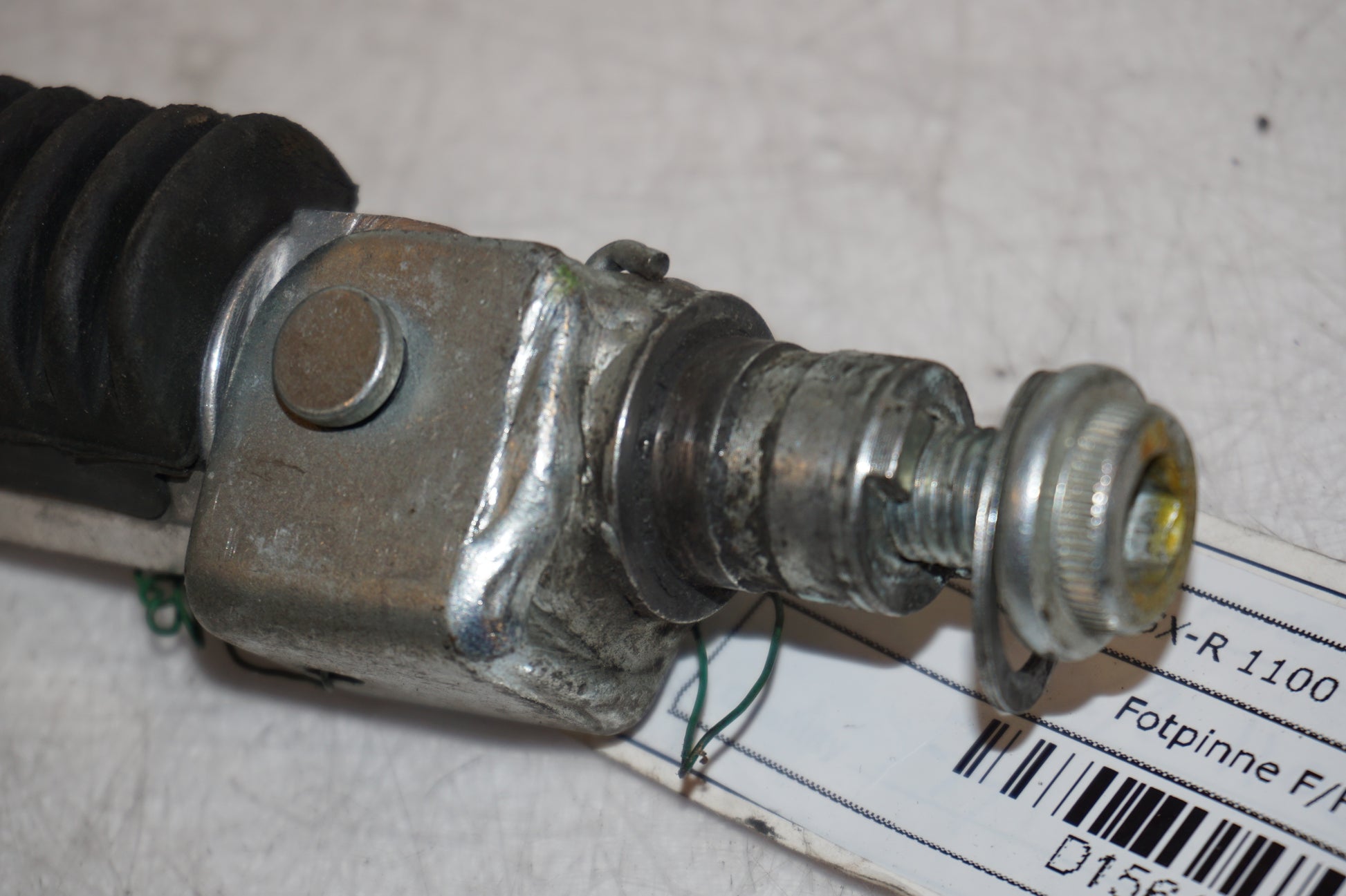 Extrabild2 på Fotpinne från en Suzuki GSX-R 1100 -1993 motorcykel.