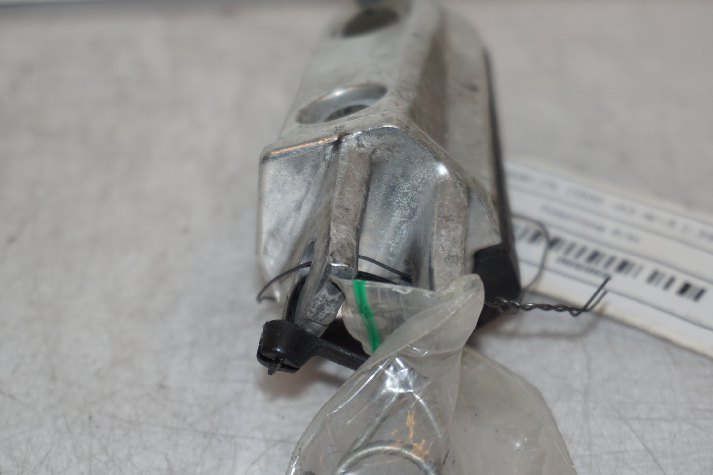 Extrabild1 på Fotpinne från en Suzuki DL 1000 -2003 motorcykel.