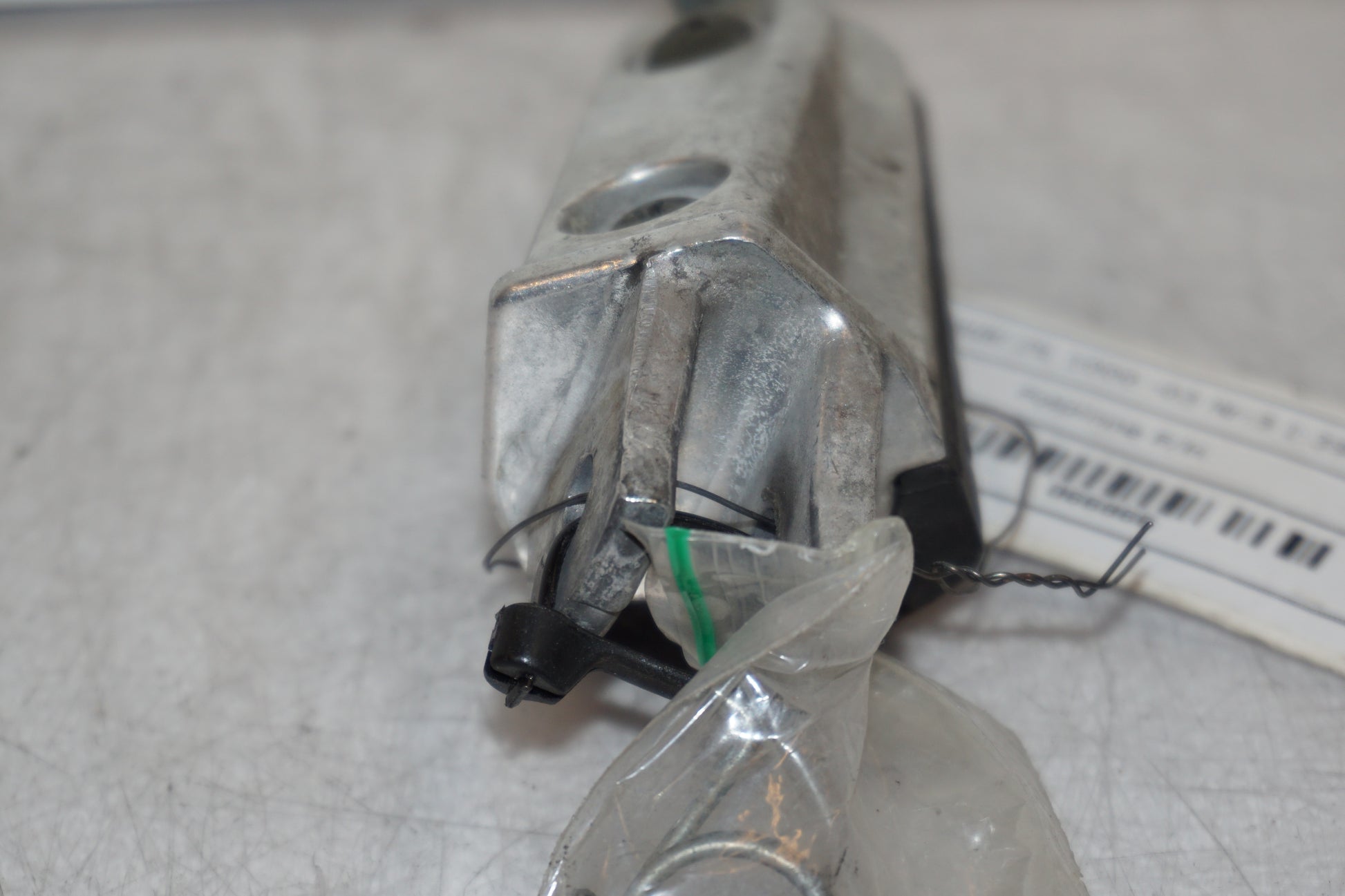 Extrabild1 på Fotpinne från en Suzuki DL 1000 -2003 motorcykel.