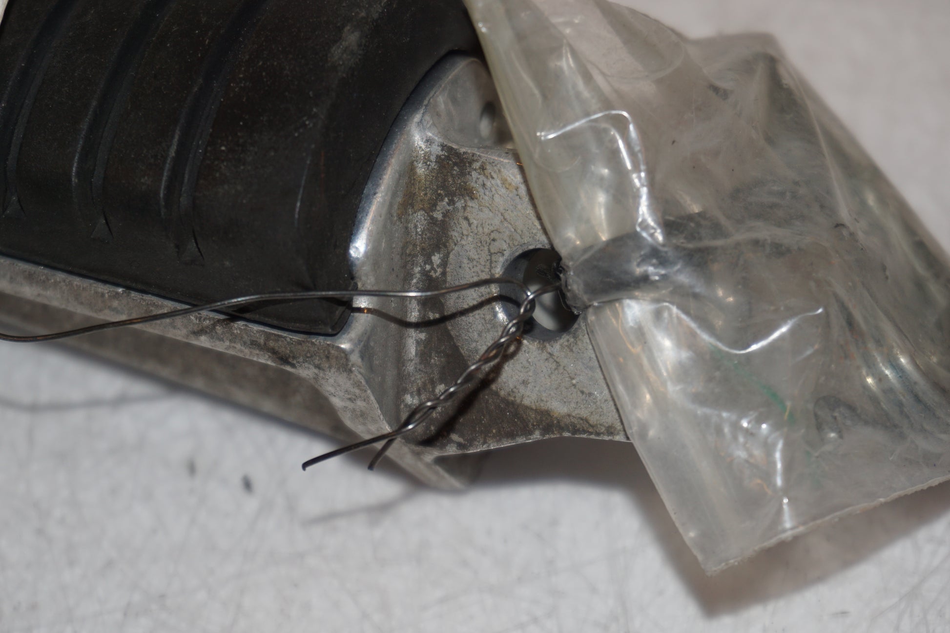 Extrabild3 på Fotpinne från en Suzuki DL 1000 -2003 motorcykel.