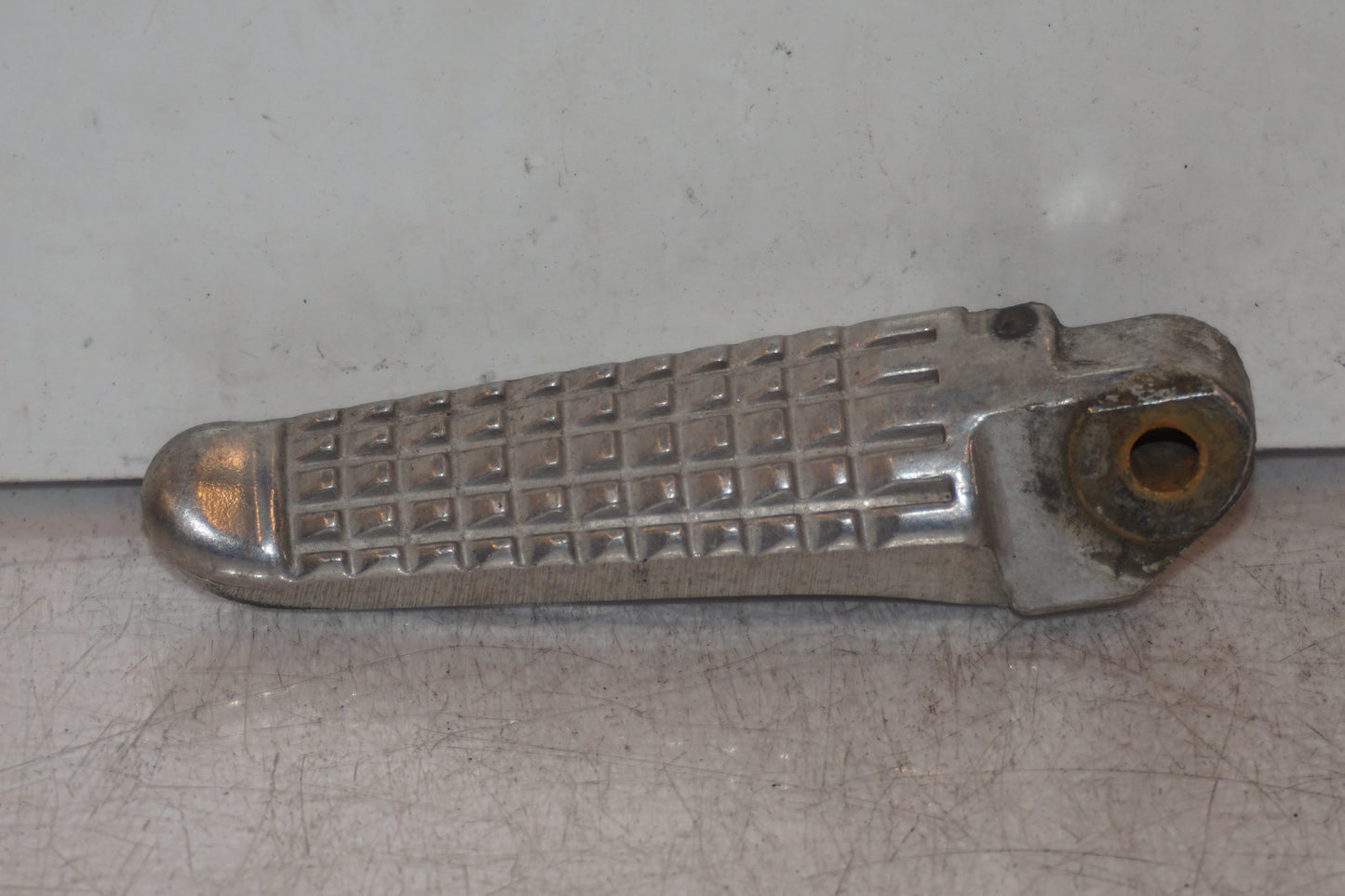 Framsidan på Fotpinne från en Suzuki GSX-R 600 -1999 motorcykel.