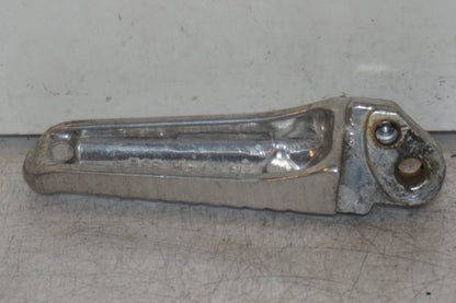 Höger sida på Fotpinne från en Suzuki GSX-R 600 -1999 motorcykel.