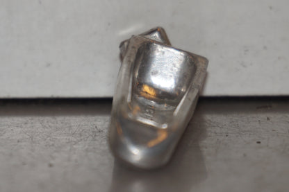 Vänster sida på Fotpinne från en Suzuki GSX-R 600 -1999 motorcykel.