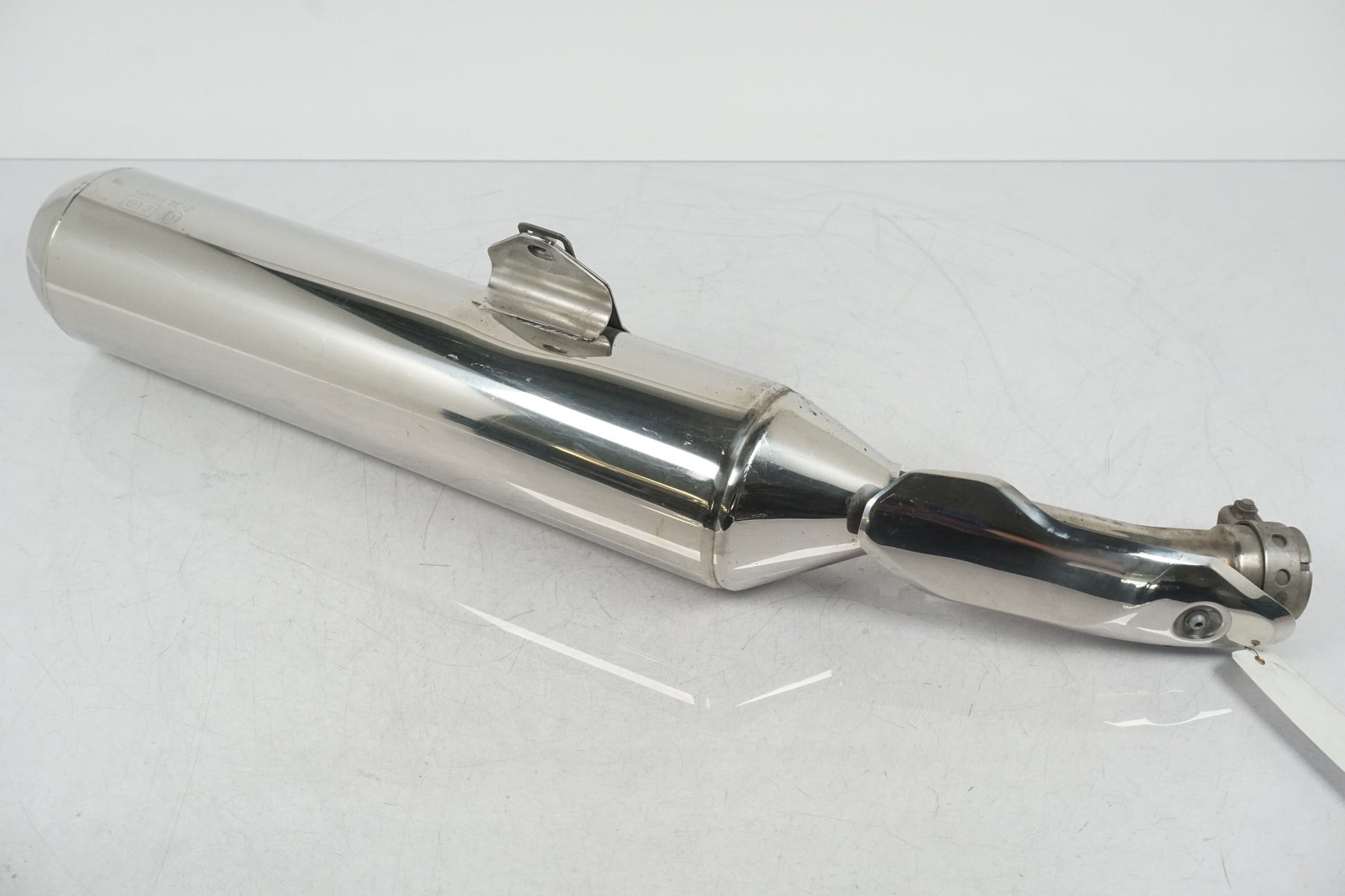 Framsidan på Ljuddämpare från en Yamaha FJR 1300 -2013 motorcykel.