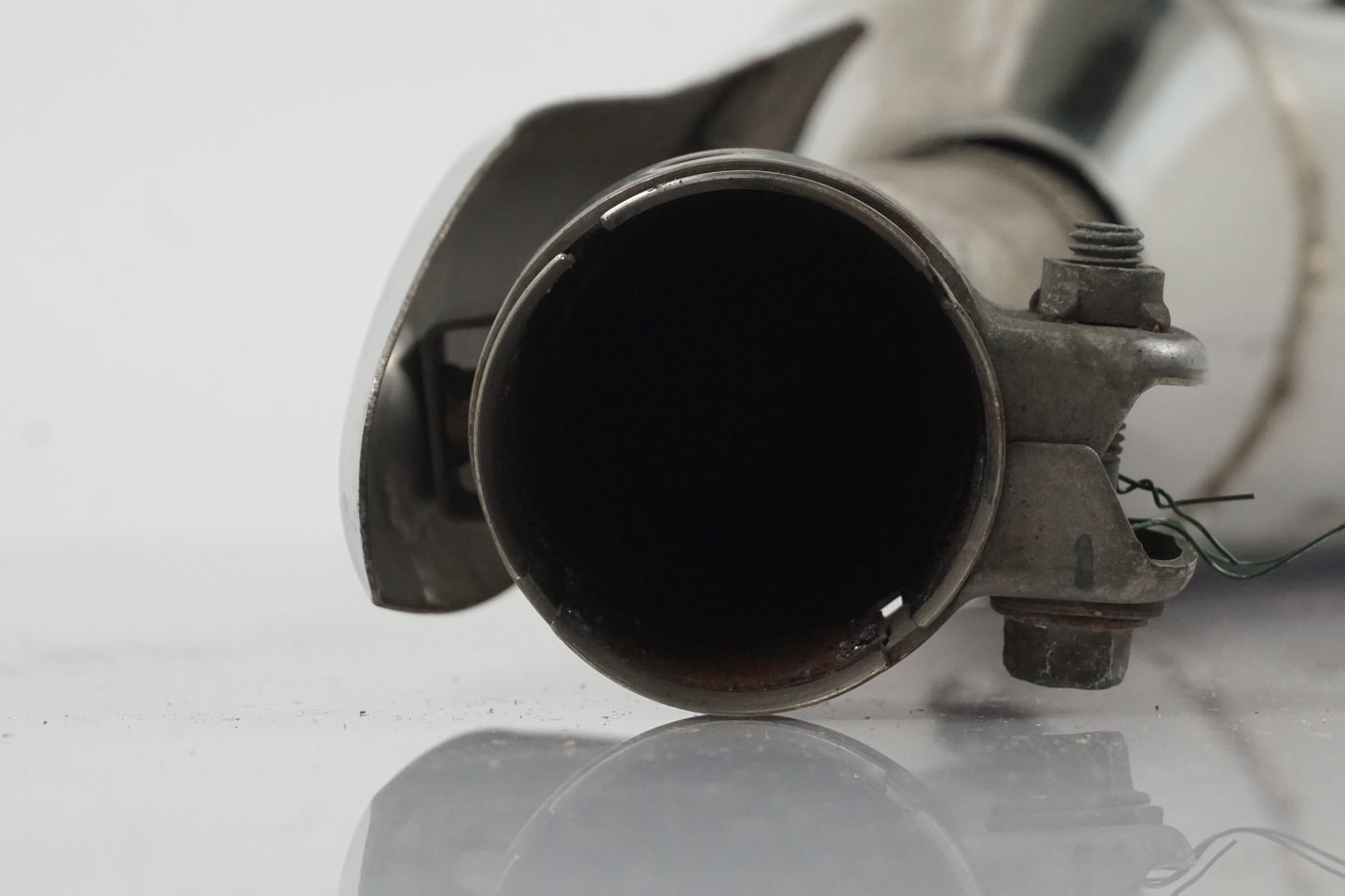 Extrabild4 på Ljuddämpare från en Yamaha FJR 1300 -2015 motorcykel.