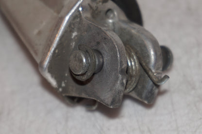 Extrabild1 på Fotpinne från en Suzuki DL 1000 -2004 motorcykel.