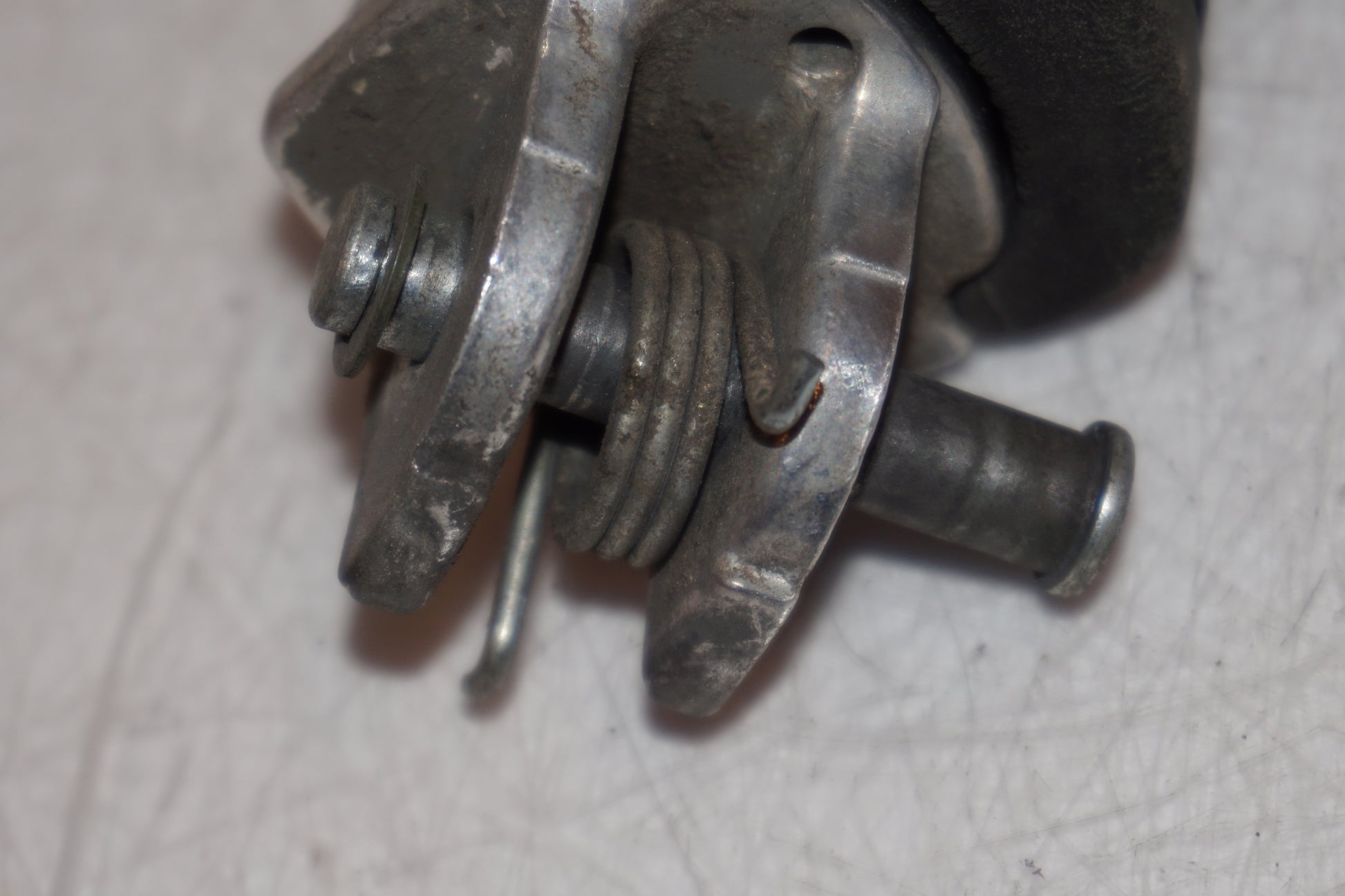 Extrabild3 på Fotpinne från en Suzuki DL 1000 -2004 motorcykel.