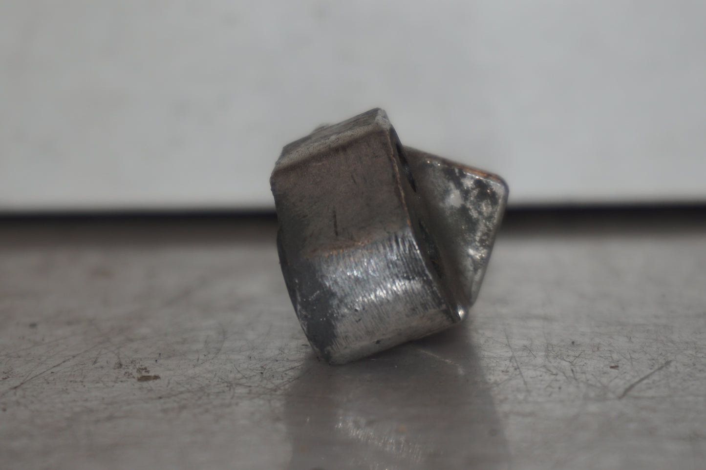 Snett uppifrån på Fotpinne från en Suzuki TL 1000 S -1998 motorcykel.