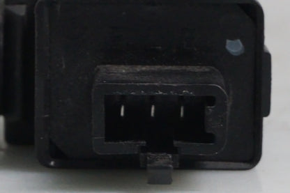 Höger sida på Blinkersrelä från en Honda VT 1100 C -2000 motorcykel.