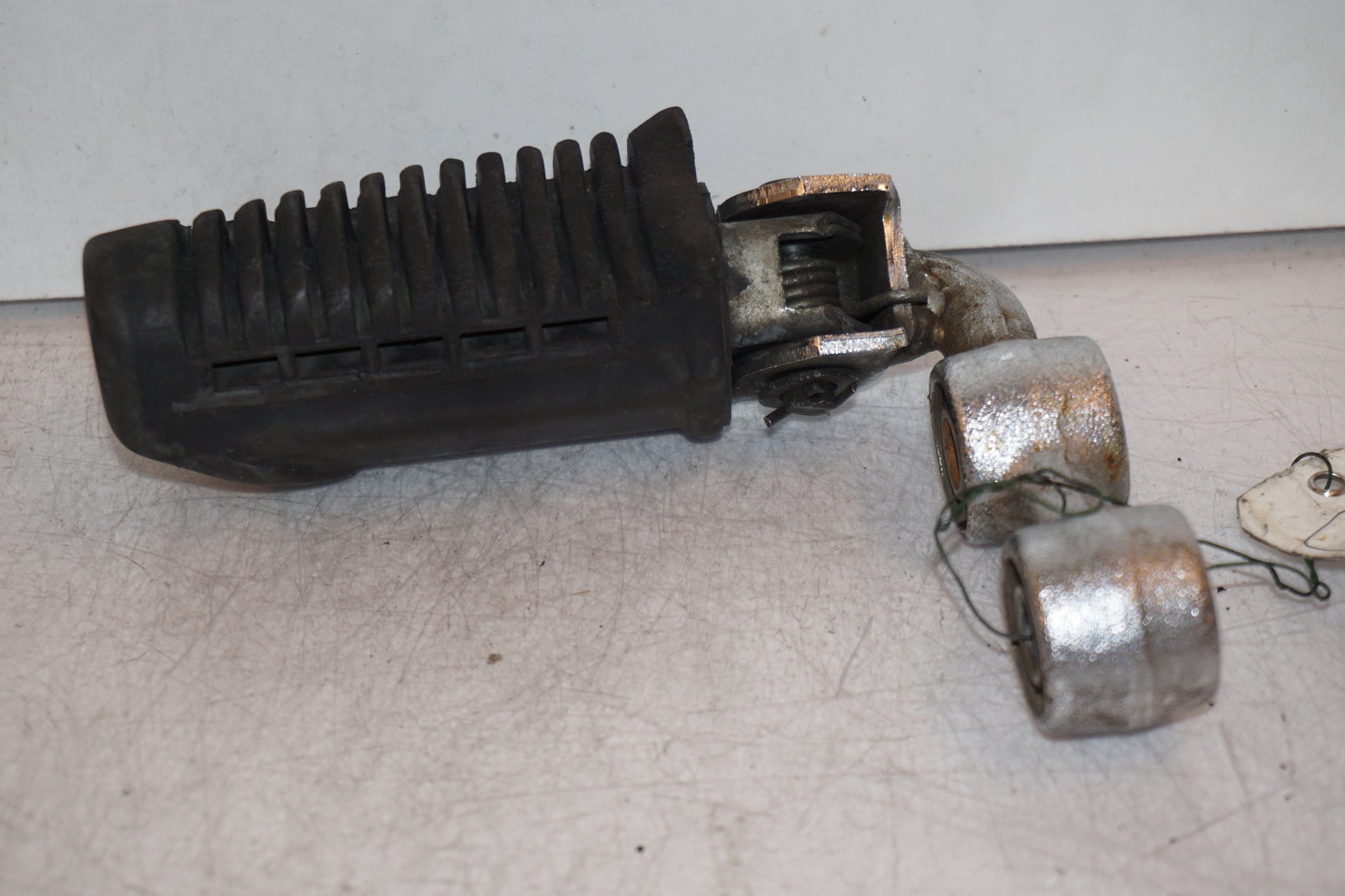 Framsidan på Fotpinne från en Suzuki GS 1000 -1983 motorcykel.