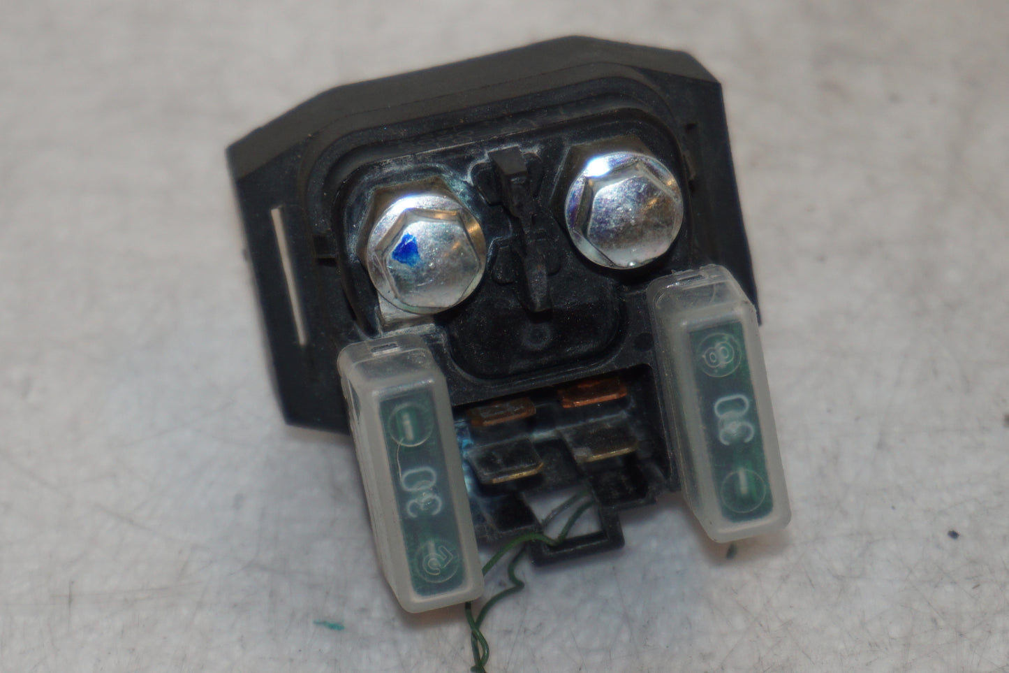 Framsidan på Startrelä från en Yamaha XT 1200 Z -2011 motorcykel.