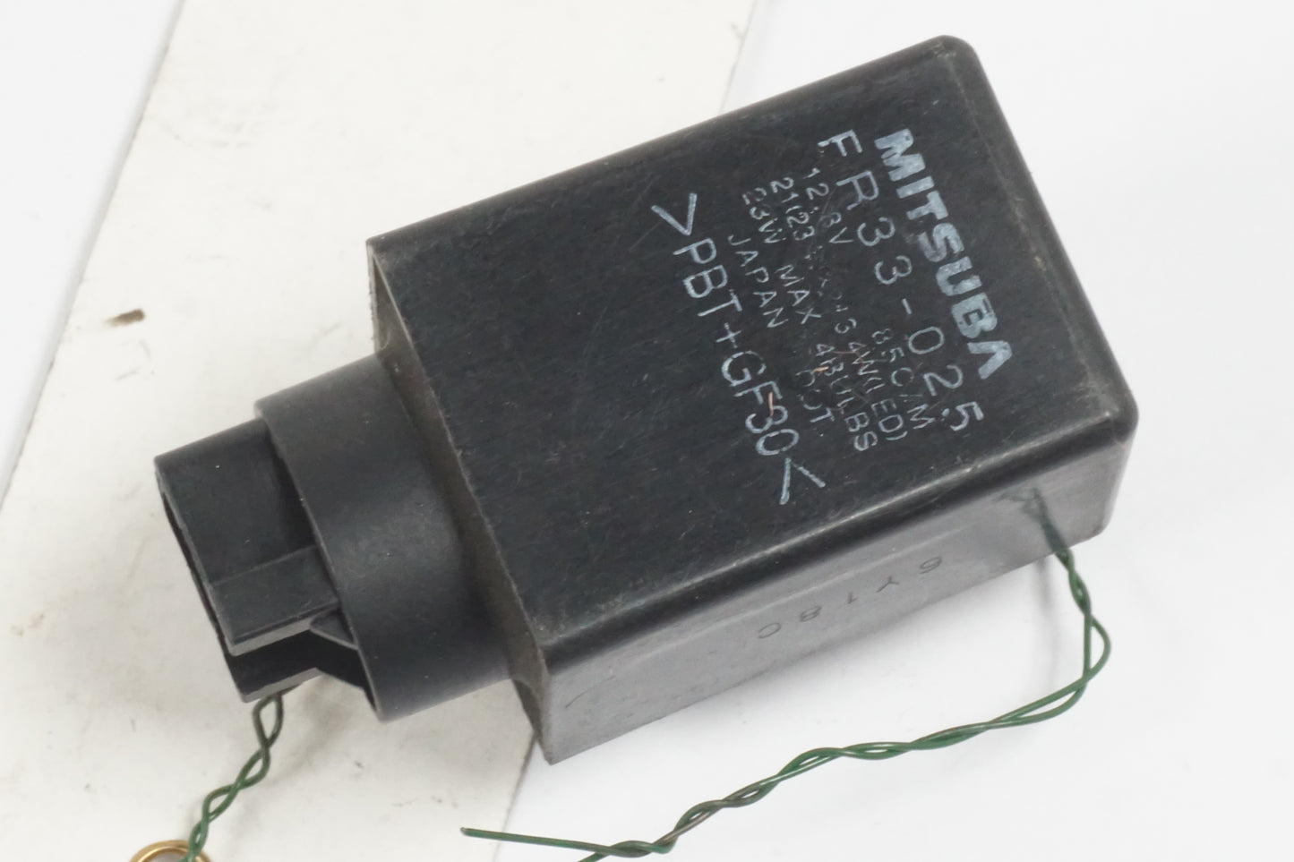 Framsidan på Blinkersrelä från en Honda CBR 600 RR -2007 motorcykel.