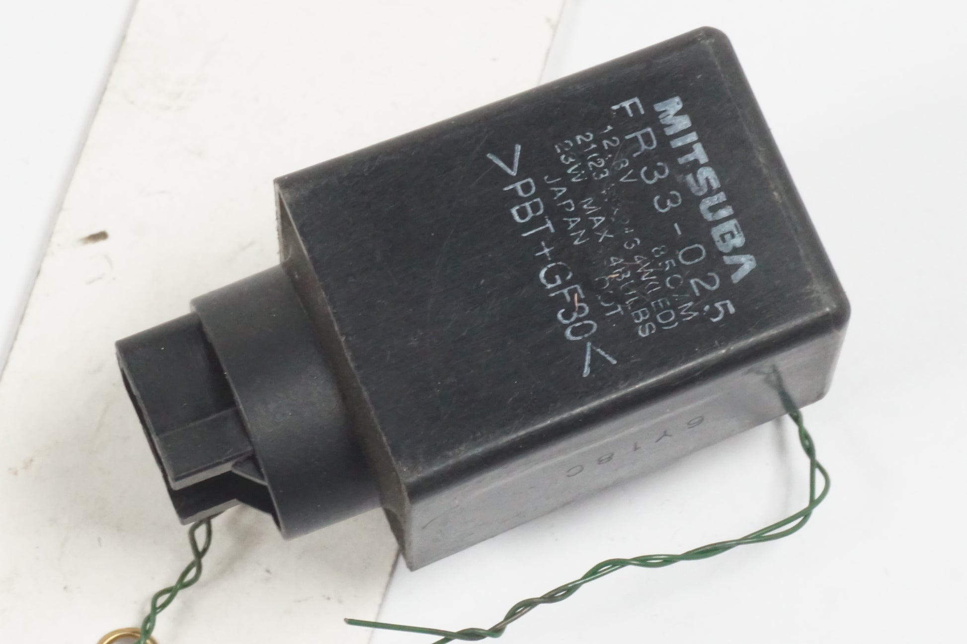 Framsidan på Blinkersrelä från en Honda CBR 600 RR -2007 motorcykel.