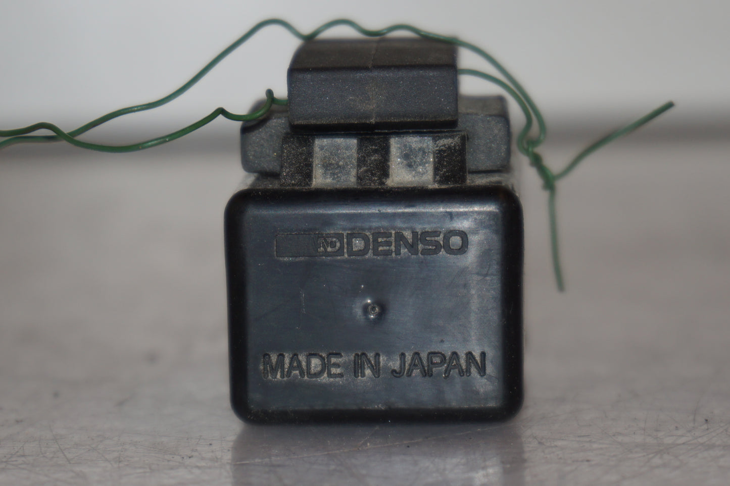 Extrabild1 på Blinkersrelä från en Yamaha XT 1200 Z -2011 motorcykel.