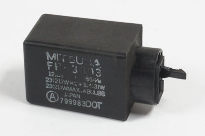 Framsidan på Blinkersrelä från en Honda CBR 900 RR -1995 motorcykel.