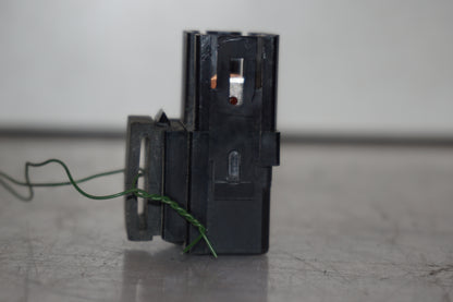 Höger sida på Relä från en Yamaha XT 1200 Z -2011 motorcykel.