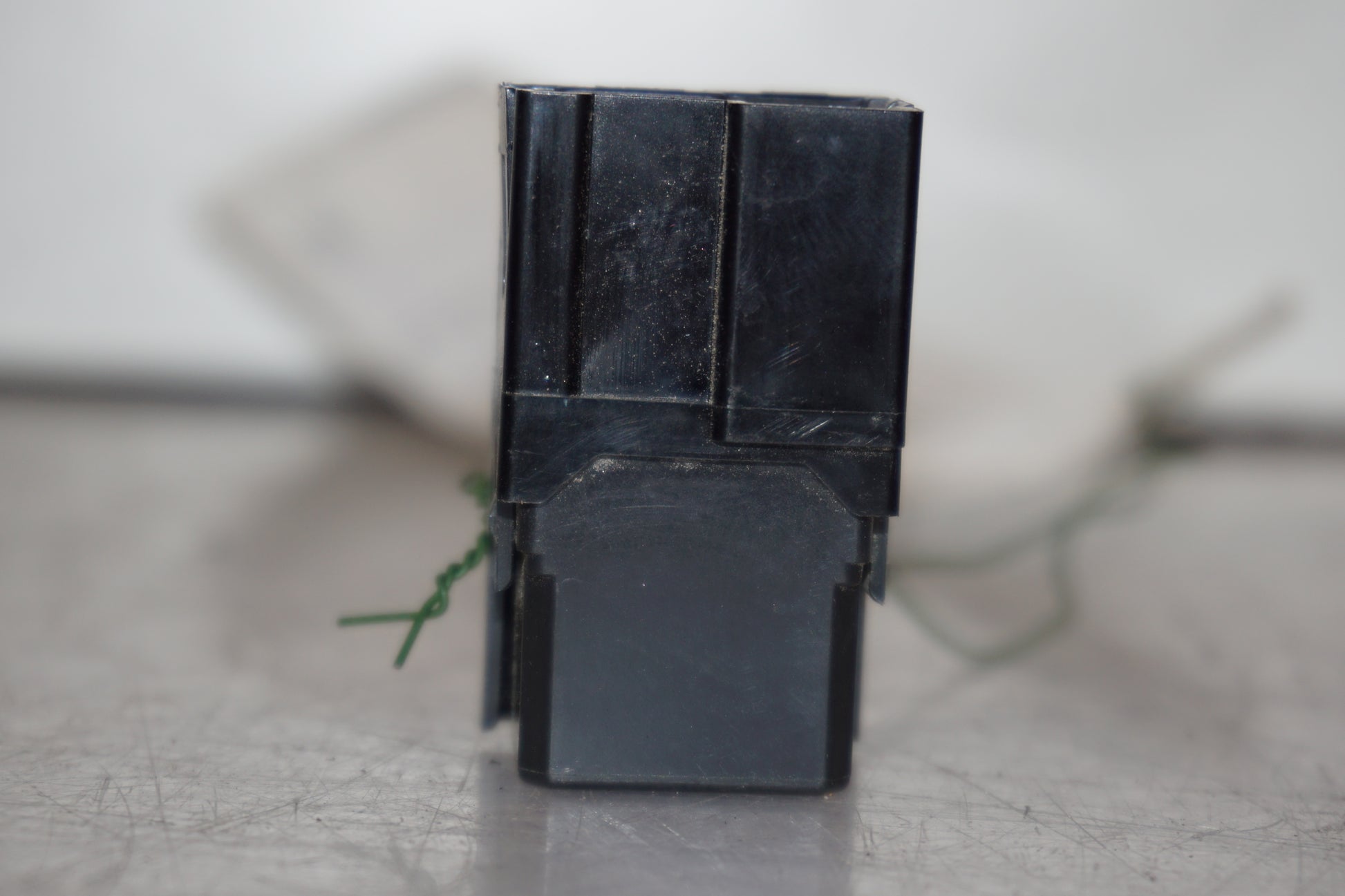 Vänster sida på Relä från en Yamaha XT 1200 Z -2011 motorcykel.