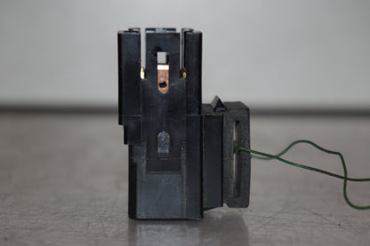 Snett uppifrån på Relä från en Yamaha XT 1200 Z -2011 motorcykel.