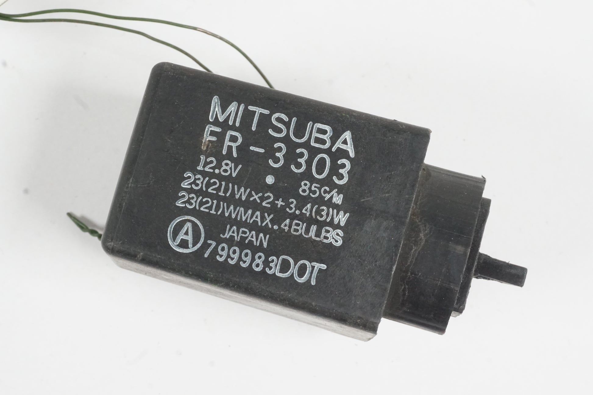 Framsidan på Blinkersrelä från en Honda CBR 600 -1998 motorcykel.