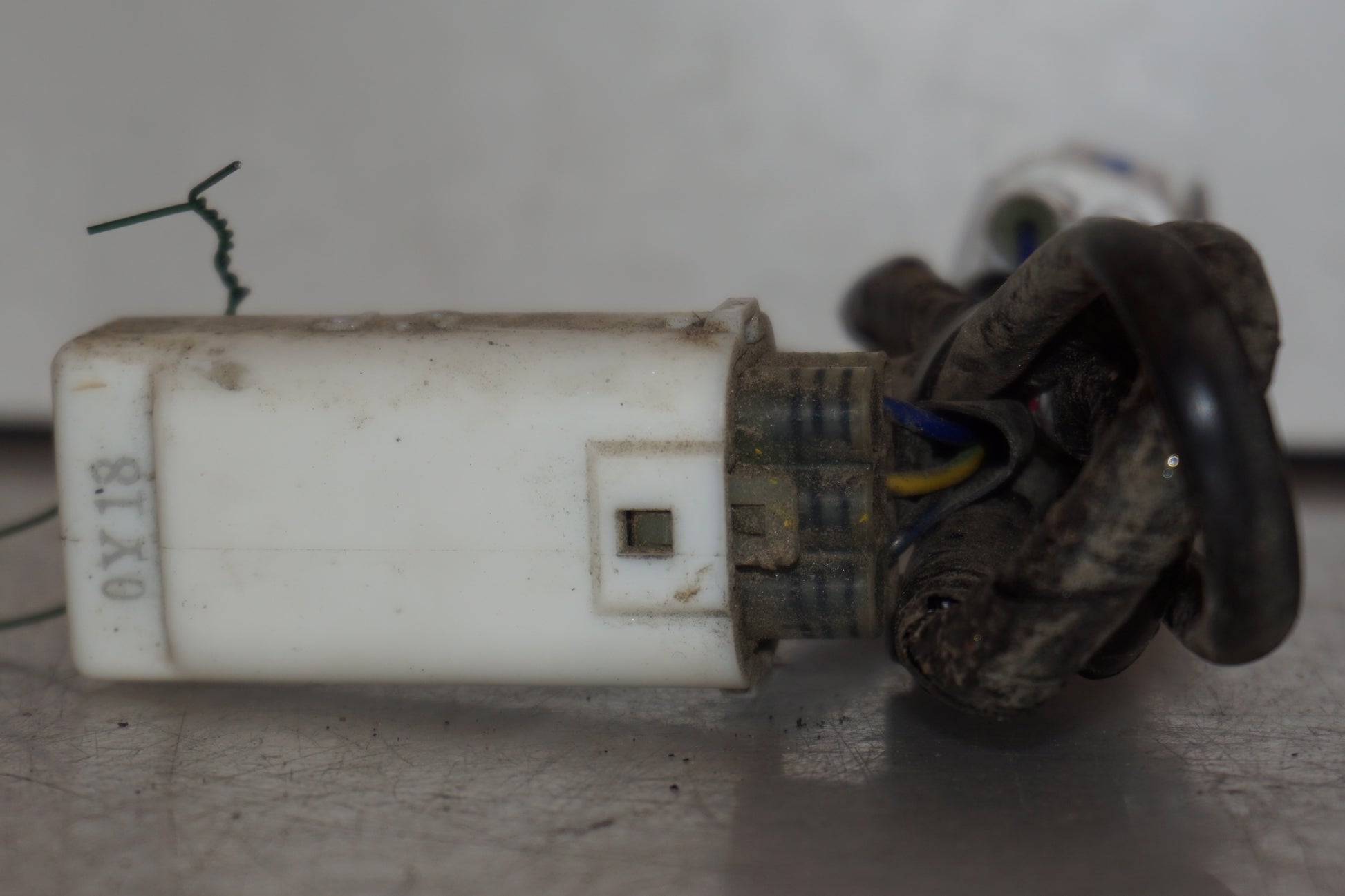 Snett uppifrån på Tilt Sensor från en Yamaha XT 1200 Z -2011 motorcykel.