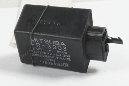 Framsidan på Blinkersrelä från en Honda VFR 800 -1998 motorcykel.