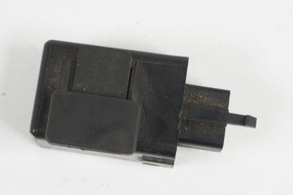 Baksidan på Blinkersrelä från en Honda VF 750 C -1983 motorcykel.