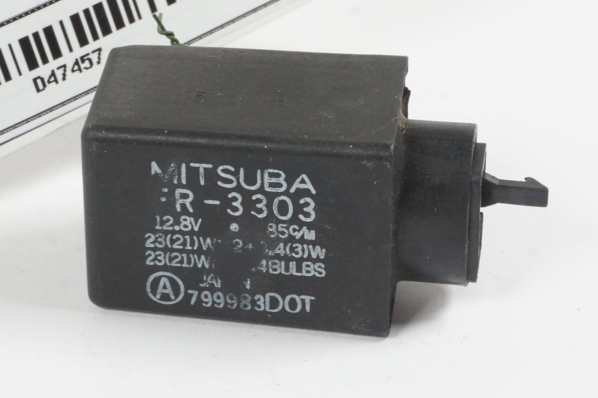 Framsidan på Blinkersrelä från en Honda CBR 900 RR -1997 motorcykel.