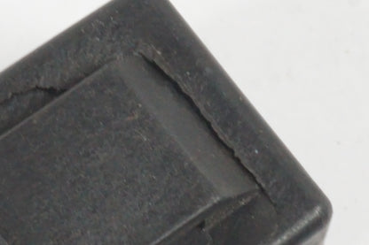 Höger sida på Blinkersrelä från en Honda CBR 900 RR -1997 motorcykel.