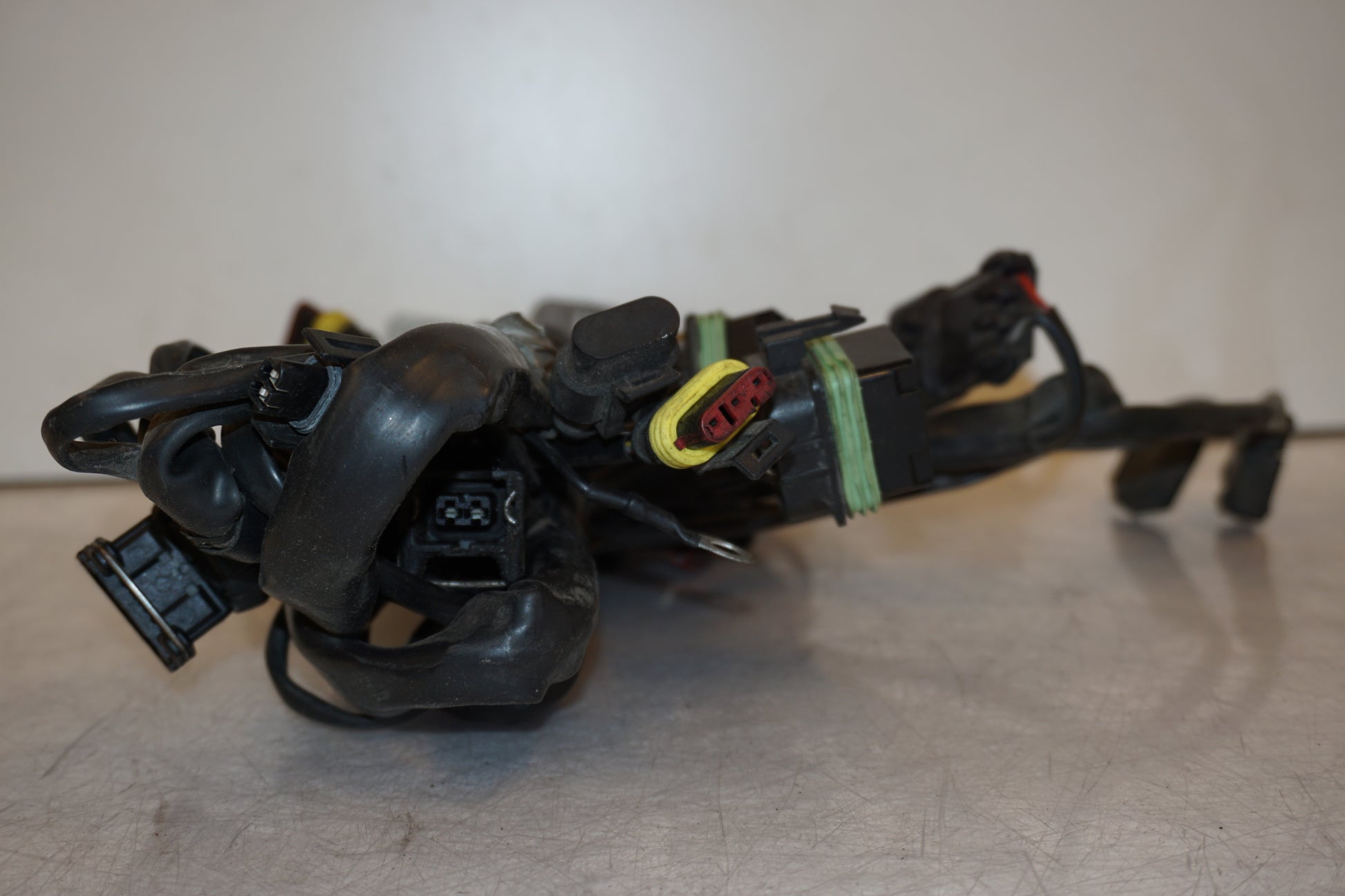 Baksidan på Kabelstam från en Ducati 748 -2002 motorcykel.