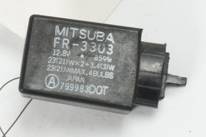 Framsidan på Blinkersrelä från en Honda CBR 1100 XX -1998 motorcykel.