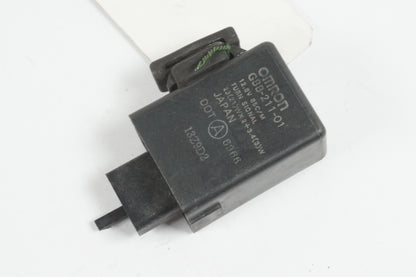 Framsidan på Blinkersrelä från en Honda VT 1100 C -2000 motorcykel.