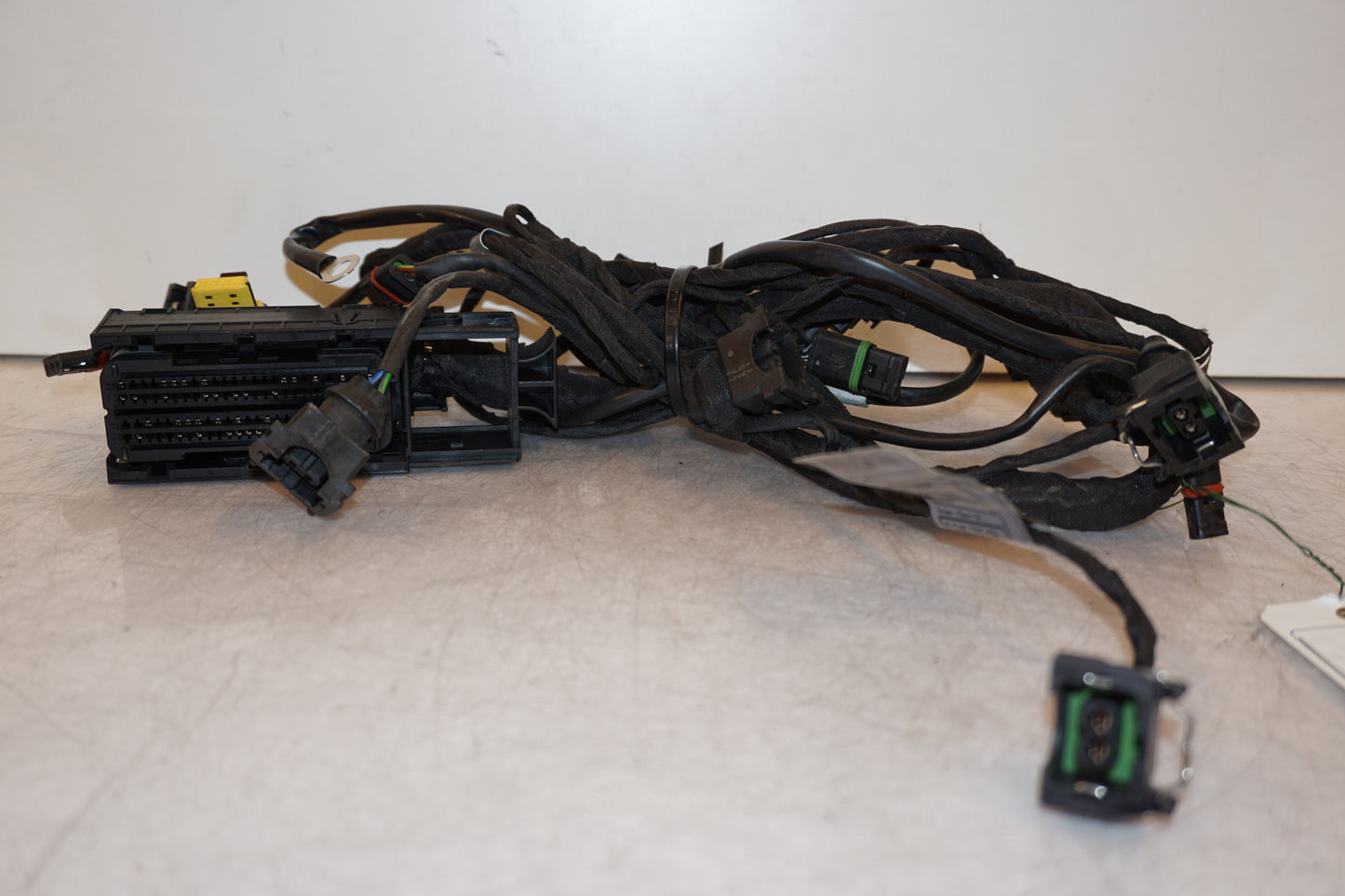 Framsidan på Kabelstam från en BMW F 800 GT -2015 motorcykel.