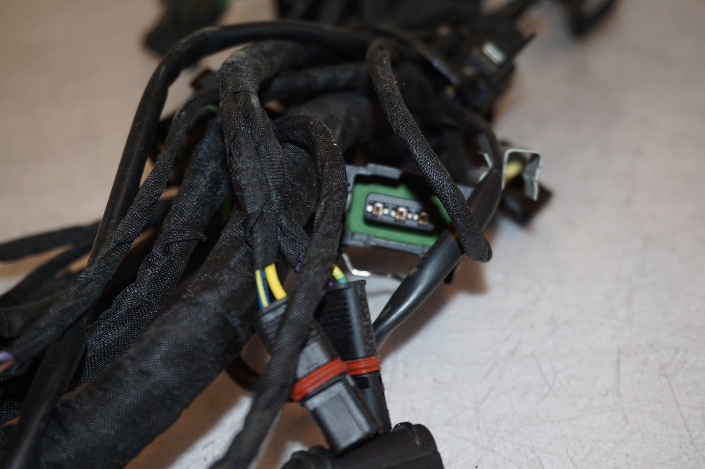 Extrabild1 på Kabelstam från en BMW F 800 GT -2015 motorcykel.