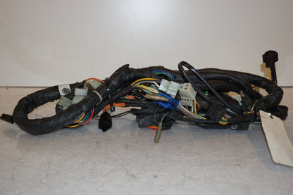 Höger sida på Kabelstam från en Hyosung GT 650 -2006 motorcykel.