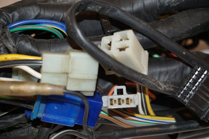 Extrabild4 på Kabelstam från en Hyosung GT 650 -2006 motorcykel.