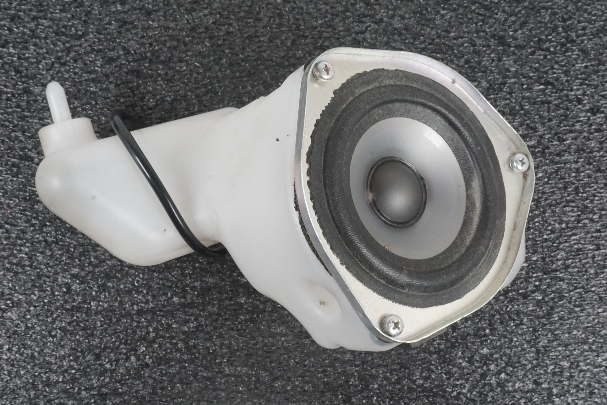 Framsidan på Högtalare från en Honda CTX 1300 -2014 motorcykel.