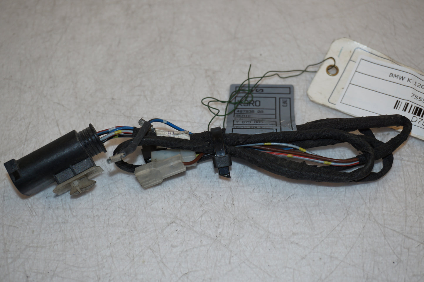 Framsidan på Kablage från en BMW K 1200 S -2007 motorcykel.