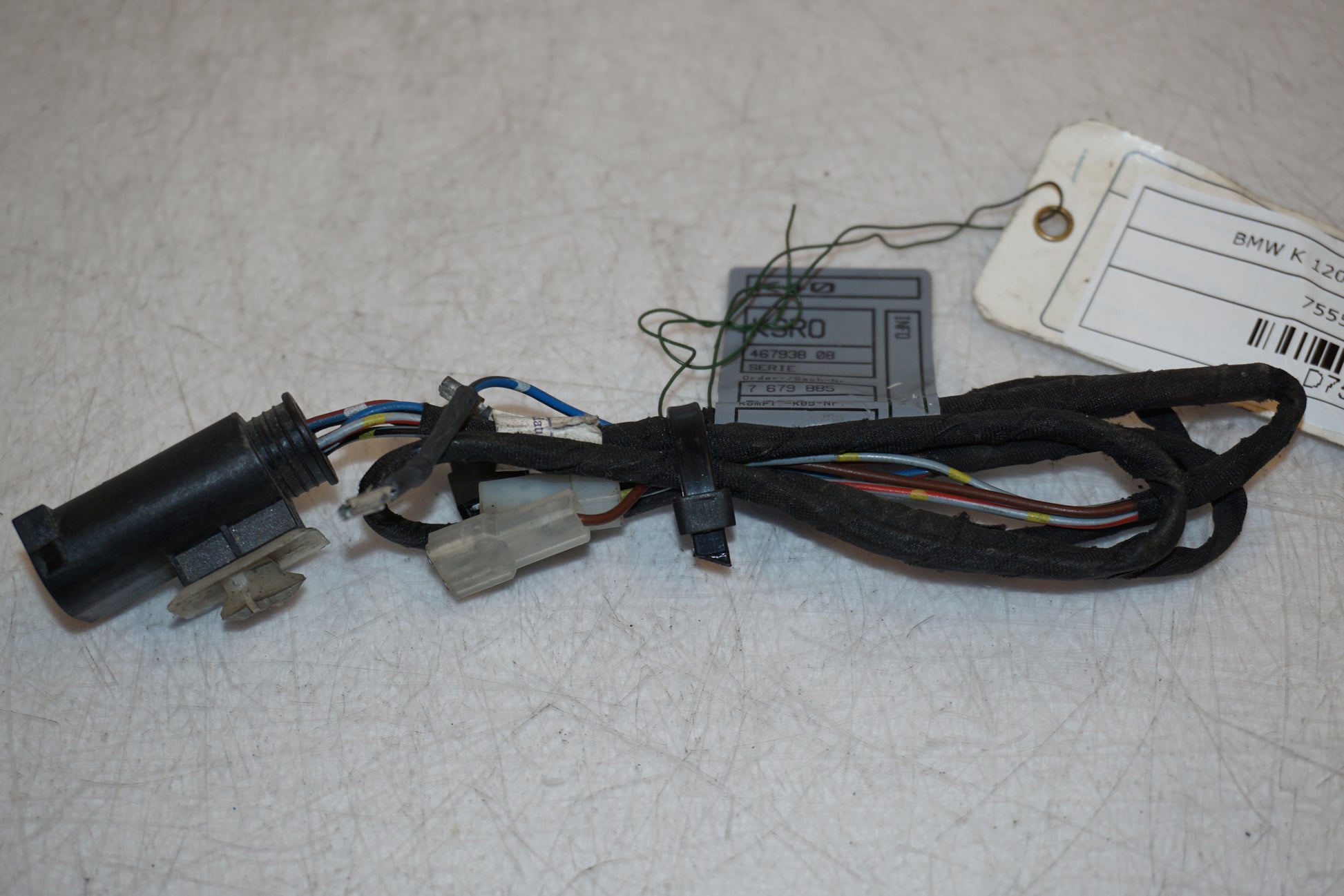 Framsidan på Kablage från en BMW K 1200 S -2007 motorcykel.