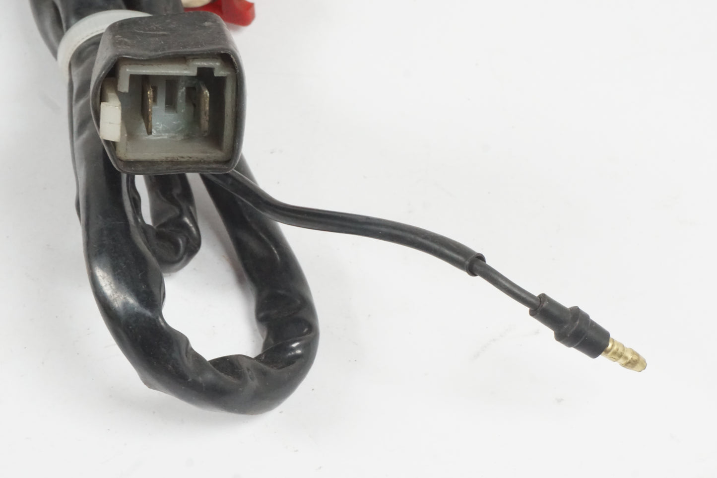 Baksidan på Likriktare från en Honda CBR 1000 F -1987 motorcykel.