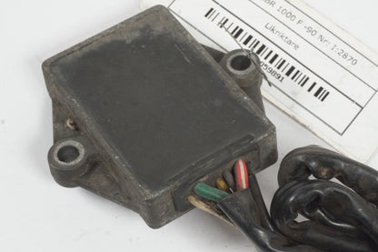 Baksidan på Likriktare från en Honda CBR 1000 F -1990 motorcykel.