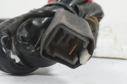 Snett uppifrån på Likriktare från en Honda CBR 1000 F -1987 motorcykel.