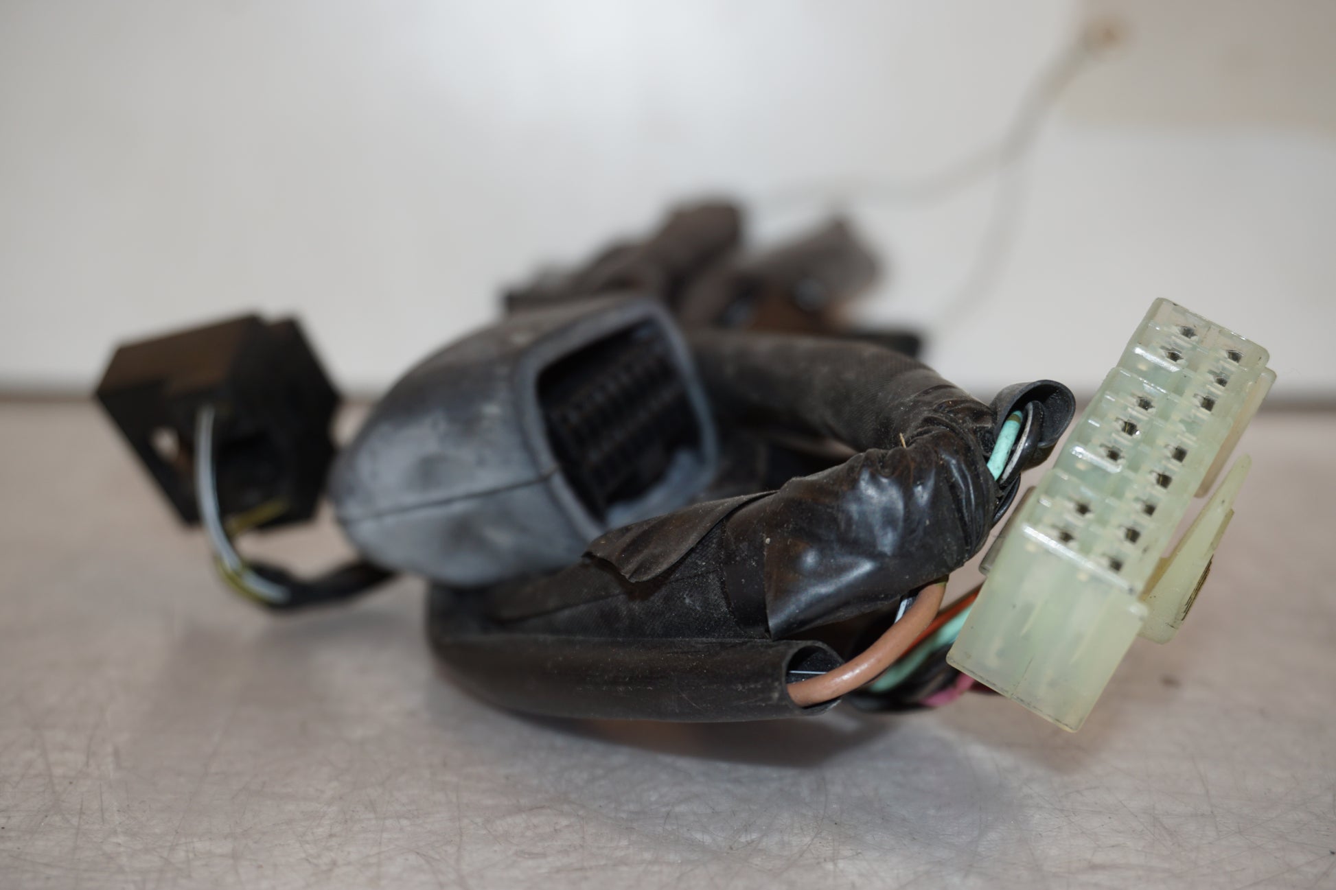 Höger sida på Kablage från en Suzuki GSX-R 600 -2004 motorcykel.