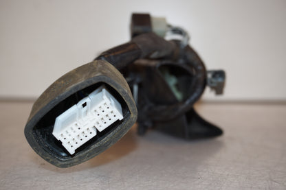 Vänster sida på Kablage från en Suzuki DL 1000 -2004 motorcykel.