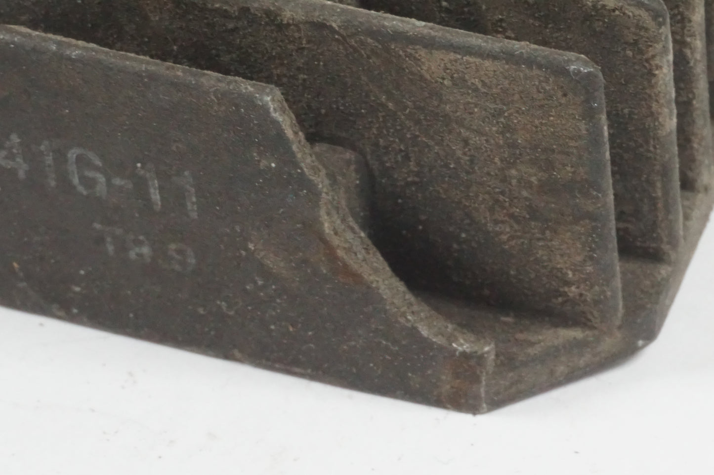 Snett nerifrån på Likriktare från en Honda VT 1100 C -2000 motorcykel.