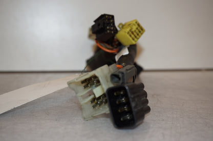 Vänster sida på Kablage från en Suzuki SV 650 -1999 motorcykel.